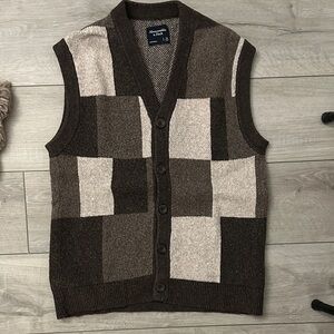 Abercrombie Men's Checkered Vest - Dark Brown and Beige